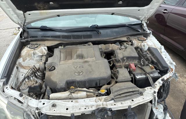 Седаны TOYOTA CAMRY 2013 Белы
