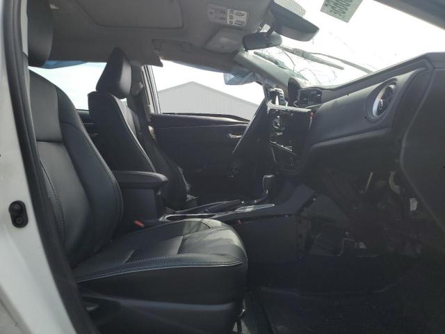  TOYOTA COROLLA 2018 Белы