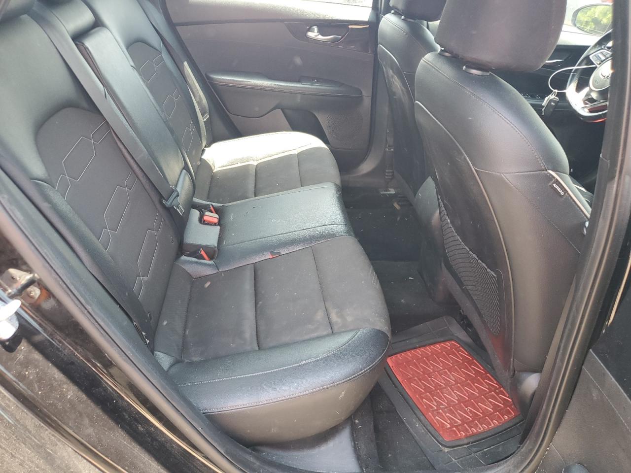 3KPF34AD8ME340391 2021 Kia Forte Gt Line