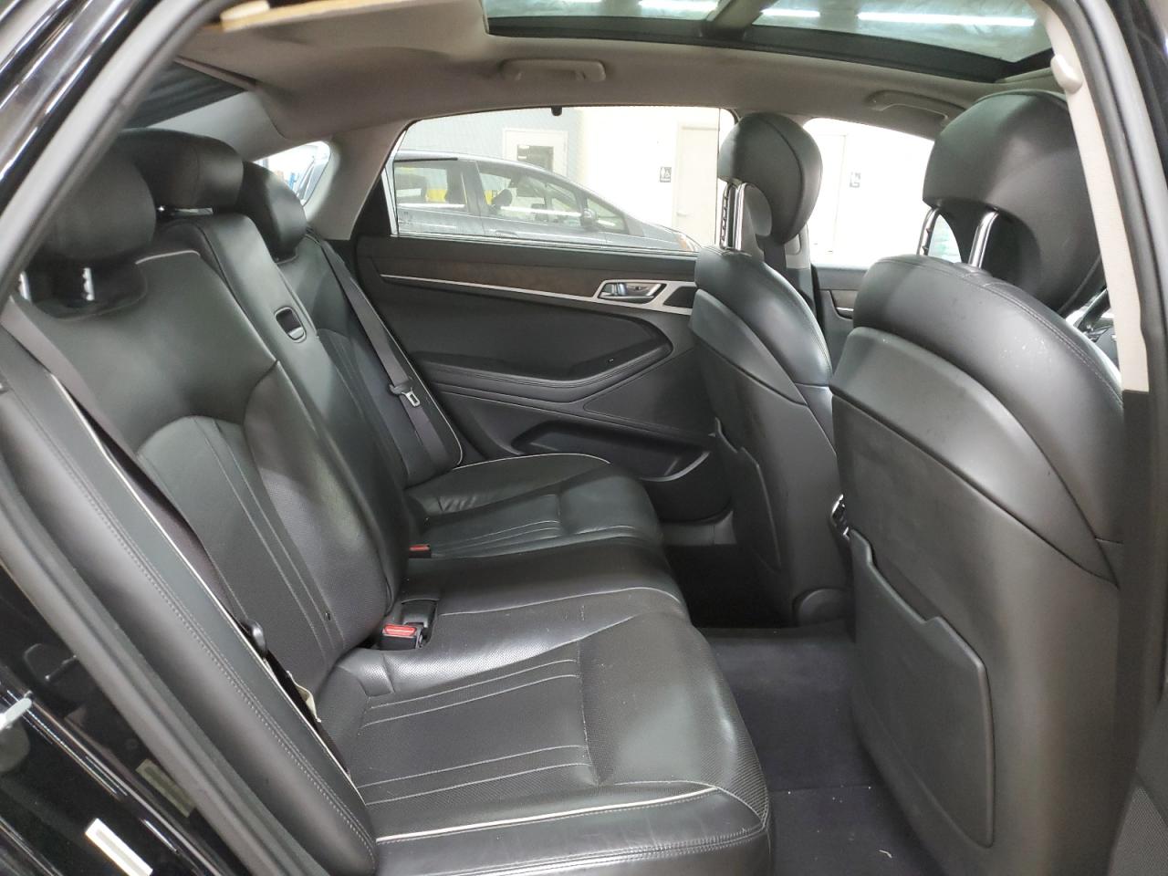 2015 Hyundai Genesis 5.0L VIN: KMHGN4JF5FU026603 Lot: 63059635