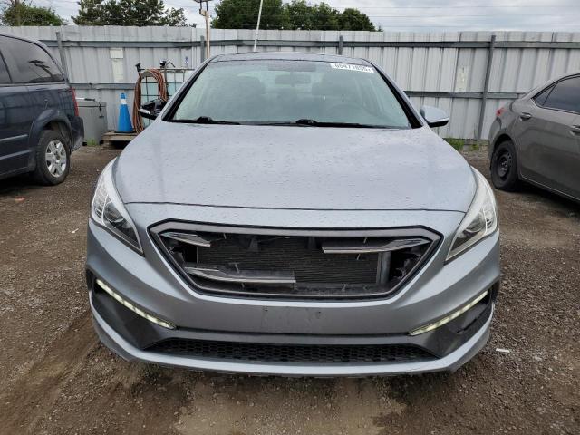 Sedans HYUNDAI SONATA 2016 Srebrny
