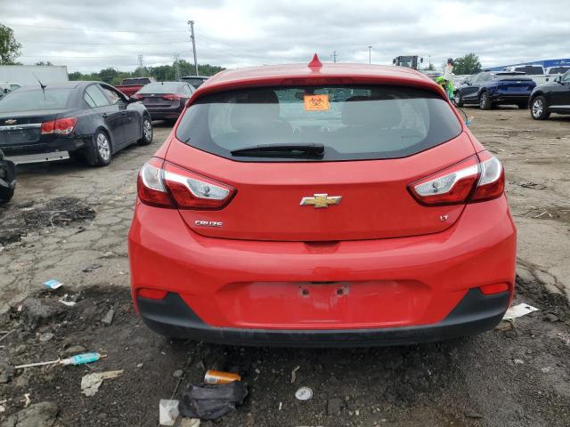  CHEVROLET CRUZE 2018 Czerwony