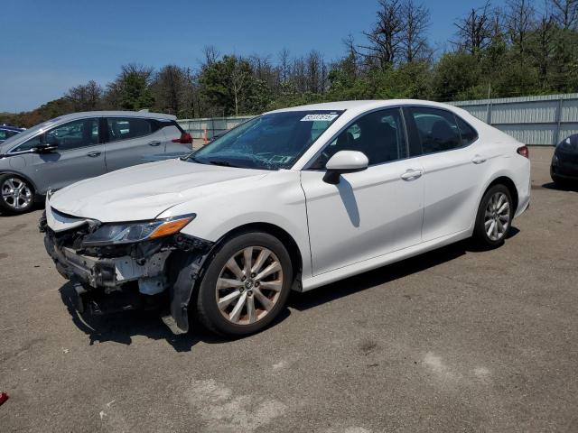  TOYOTA CAMRY 2018 Белы