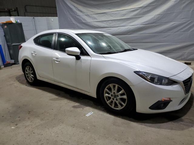 Sedans MAZDA 3 2016 White
