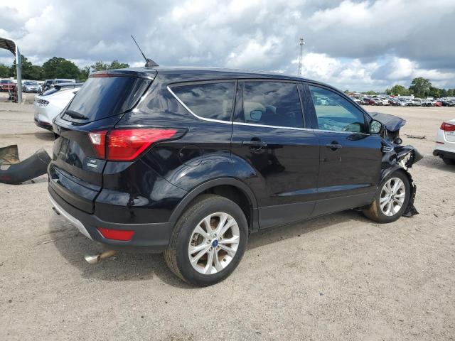  FORD ESCAPE 2019 Czarny