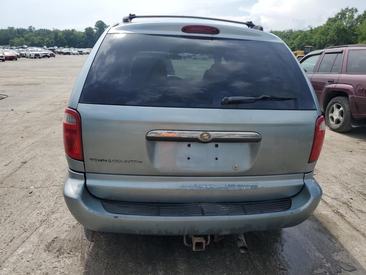 2005 Chrysler Town & Country VIN: 1C4GP45RX5B295113 Lot: 64382925