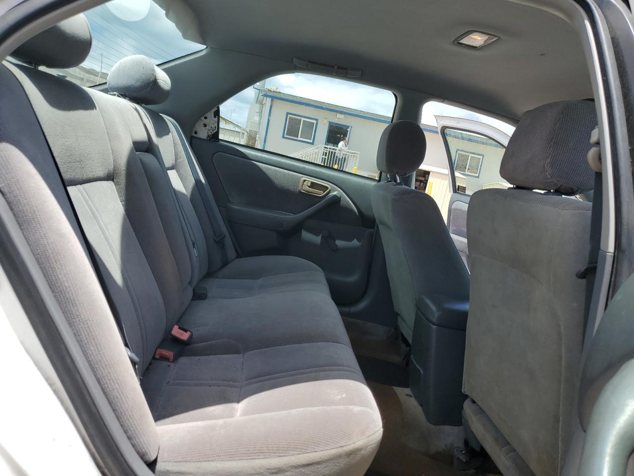 1998 Toyota Camry Ce VIN: 4T1BG22K1WU238595 Lot: 64233215