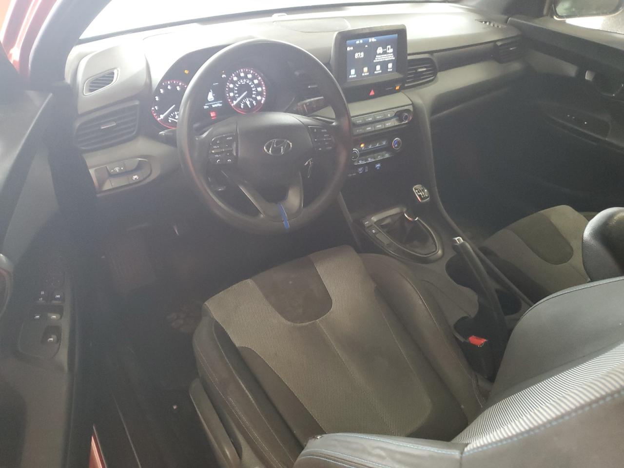2019 Hyundai Veloster Base VIN: KMHTG6AF9KU018941 Lot: 85919235