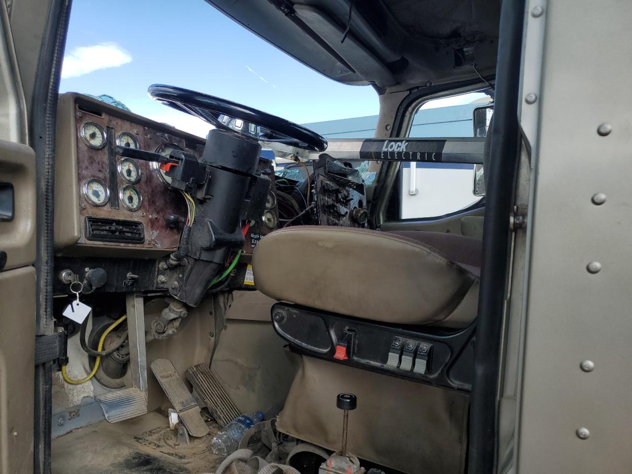 2007 International 9200 9200I VIN: 2HSCEAPR47C436241 Lot: 63557275