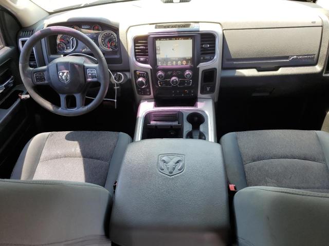 Pickups RAM 1500 2016 Srebrny