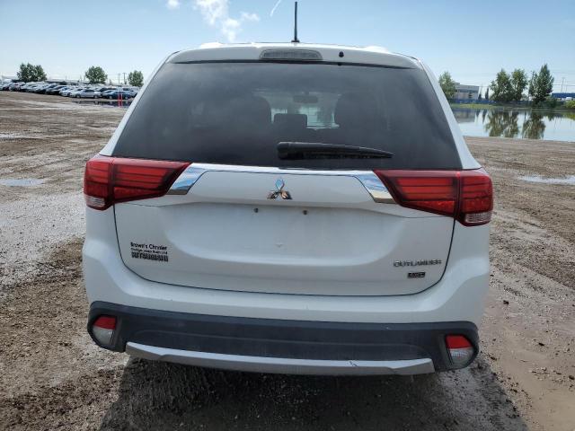 Parquets MITSUBISHI OUTLANDER 2016 Biały