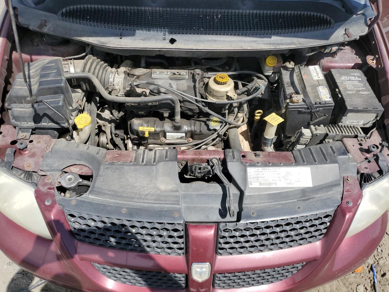 2002 Dodge Grand Caravan Sport VIN: 2B4GP44RX2R702343 Lot: 63448095