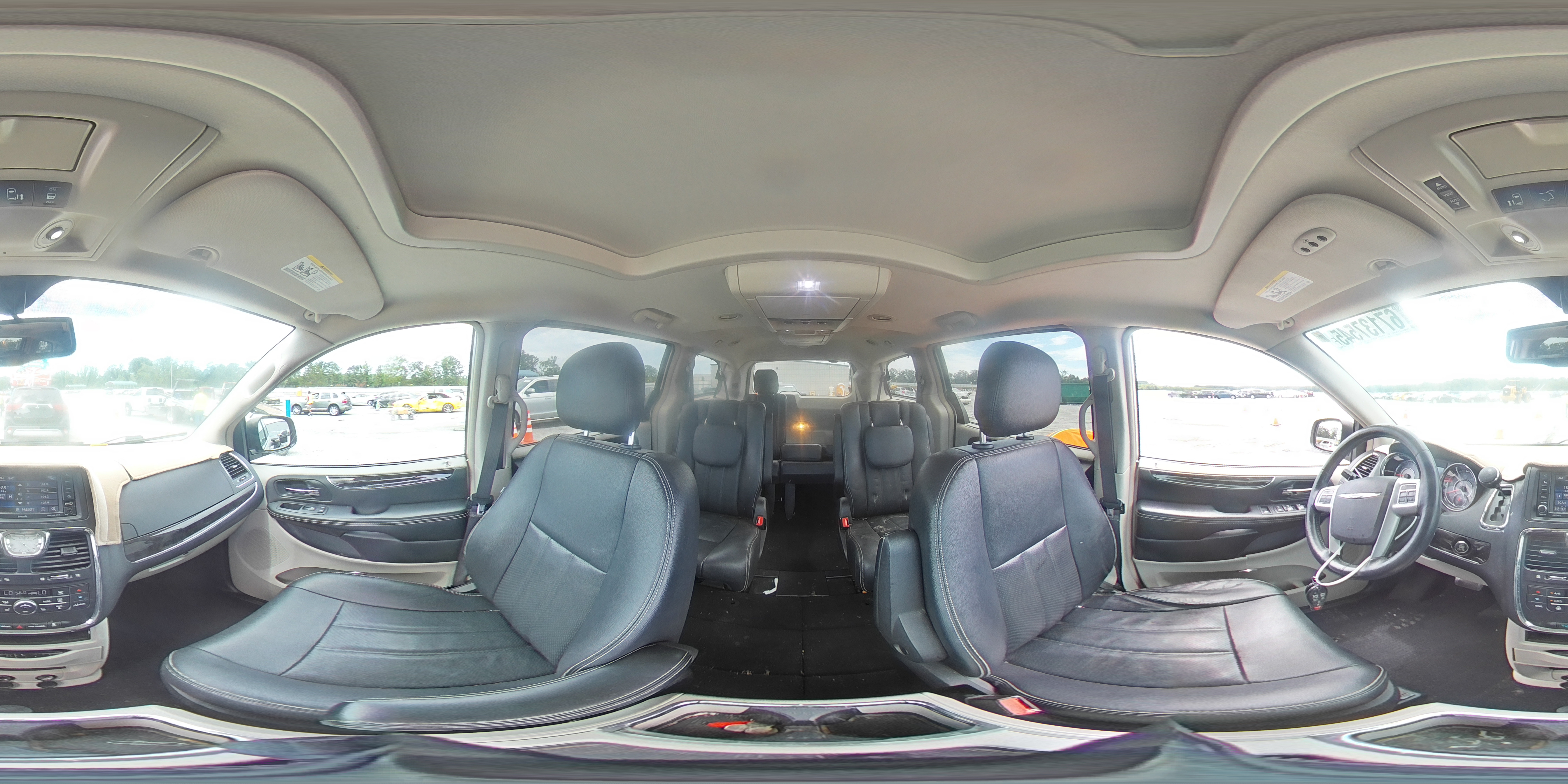 2016 Chrysler Town & Country Touring L VIN: 2C4RC1CG2GR190431 Lot: 67137545