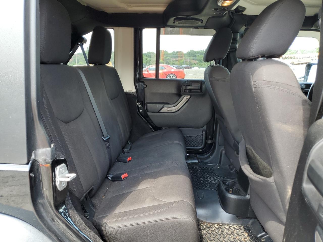 2014 Jeep Wrangler Unlimited Sport VIN: 1C4BJWDG4EL105890 Lot: 65014205