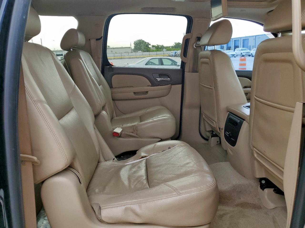 2009 Chevrolet Suburban C1500 Ltz VIN: 1GNFC36J69J126073 Lot: 63361925