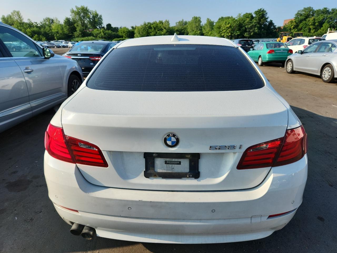 2012 BMW 528 Xi VIN: WBAXH5C52CDW05644 Lot: 64277515