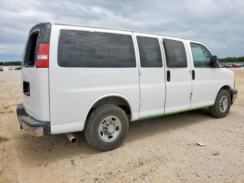 Minivans CHEVROLET EXPRESS 2017 Biały