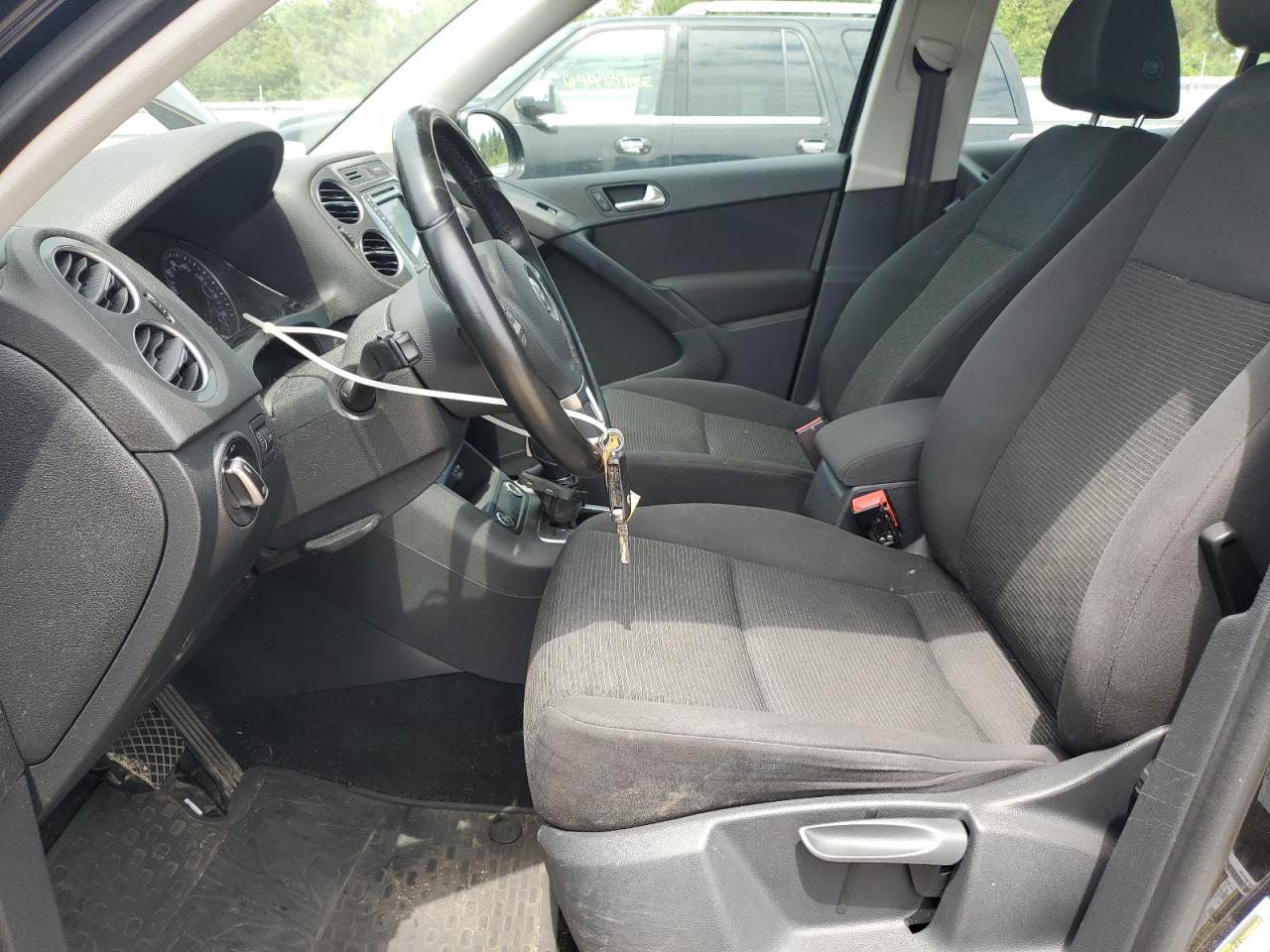 2017 Volkswagen Tiguan S VIN: WVGBV7AX1HK054319 Lot: 63867885