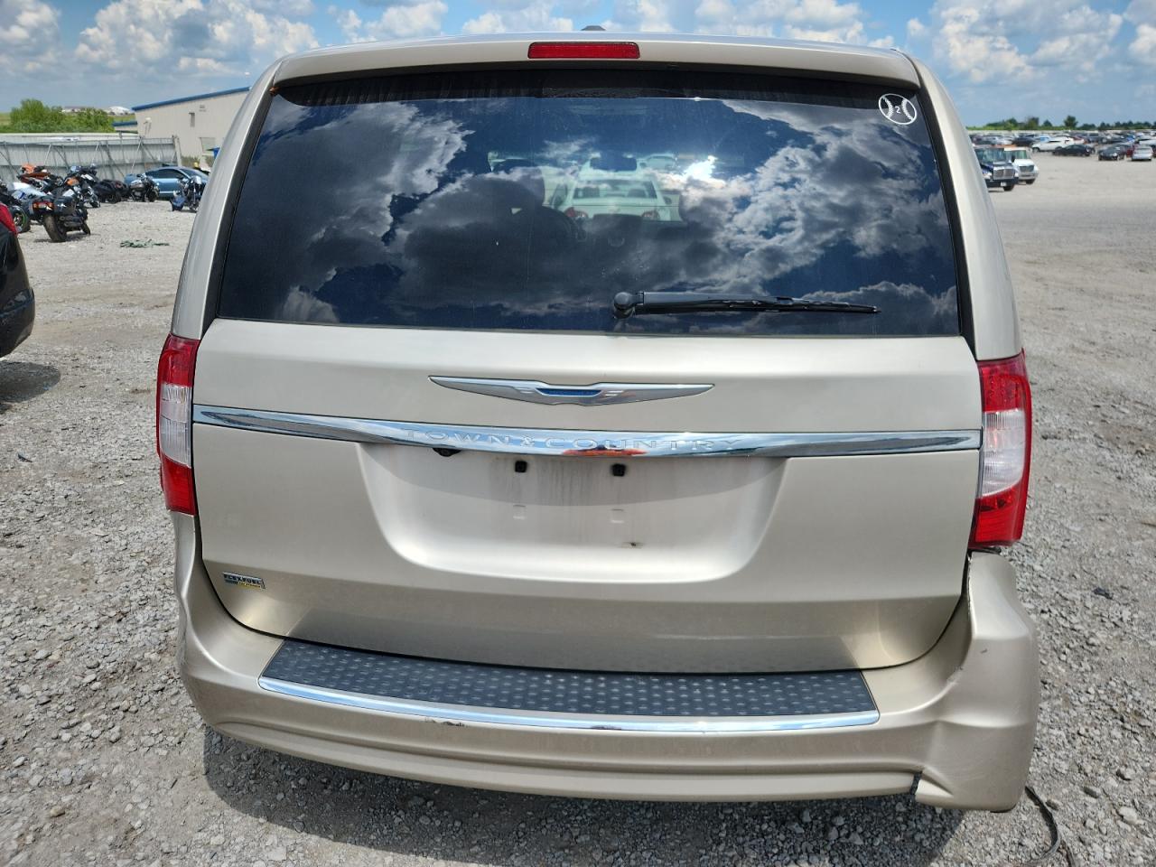 2015 Chrysler Town & Country Touring VIN: 2C4RC1BG9FR654895 Lot: 64069685