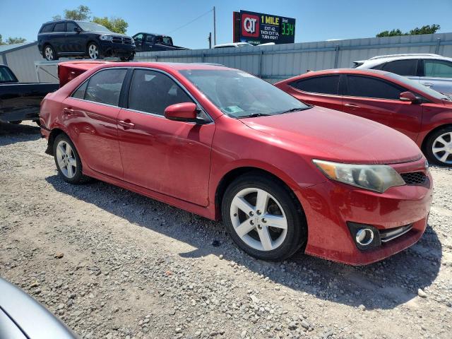  TOYOTA CAMRY 2013 Красный