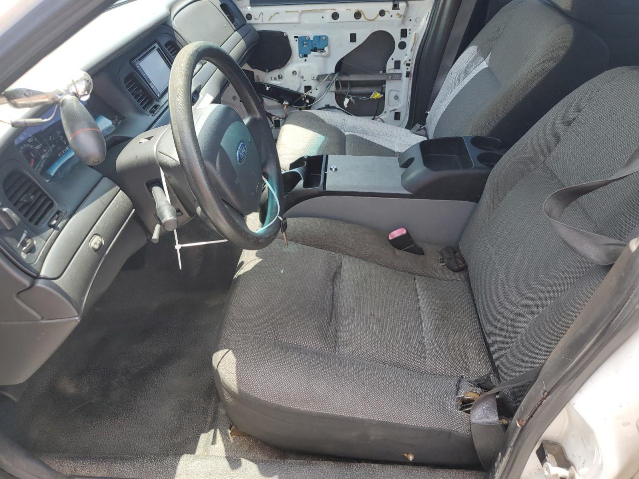 2009 Ford Crown Victoria Police Interceptor VIN: 2FAHP71V49X140011 Lot: 64847115