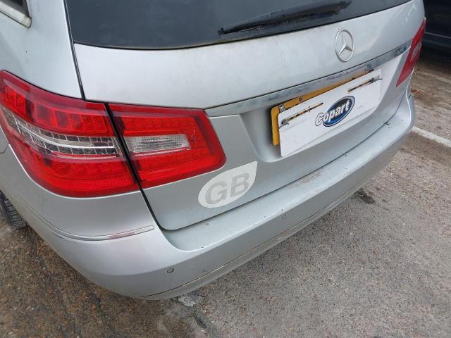 2011 MERCEDES BENZ E220 BLUE-