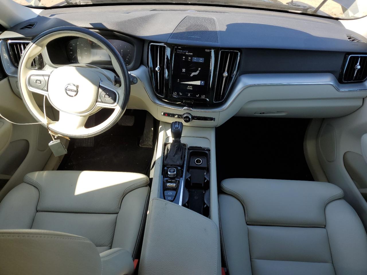 2019 Volvo Xc60 T6 Momentum VIN: LYVA22RK4KB235425 Lot: 62744055
