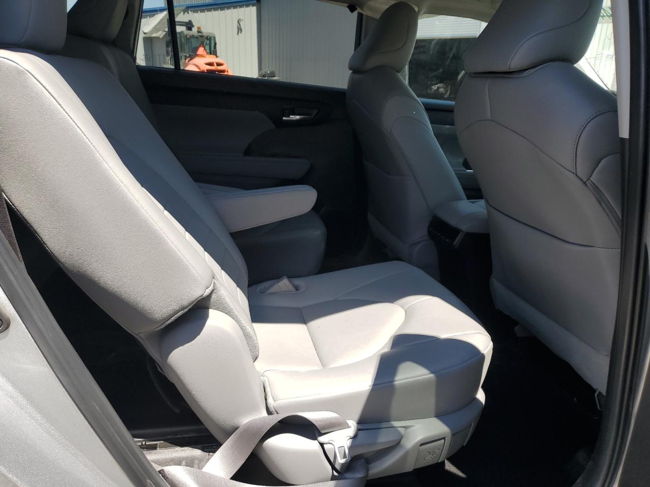 2024 Toyota Highlander Le VIN: 5TDKDRBH9RS542065 Lot: 64441605
