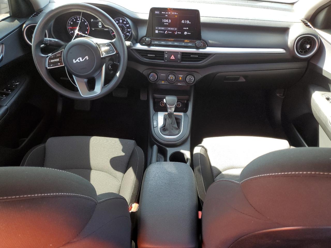 3KPF24AD5NE462274 2022 Kia Forte Fe