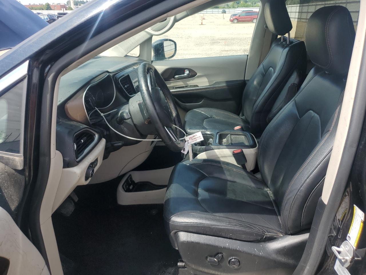2017 Chrysler Pacifica Touring L VIN: 2C4RC1BGXHR771940 Lot: 65004165