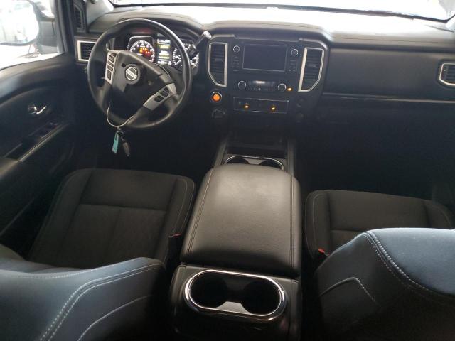  NISSAN TITAN 2018 Szary