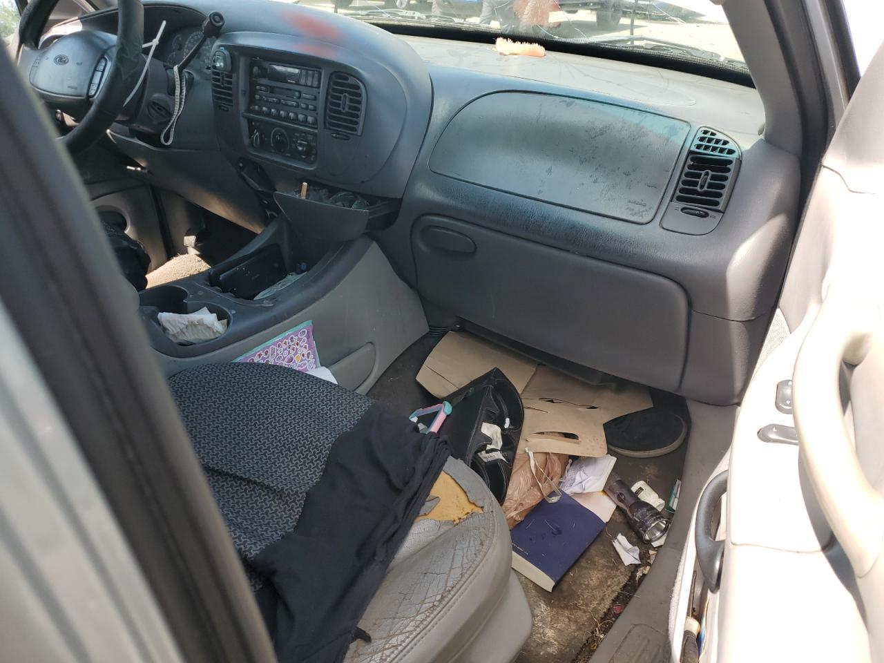 2001 Ford Expedition Xlt VIN: 1FMRU15W11LB19749 Lot: 66124775