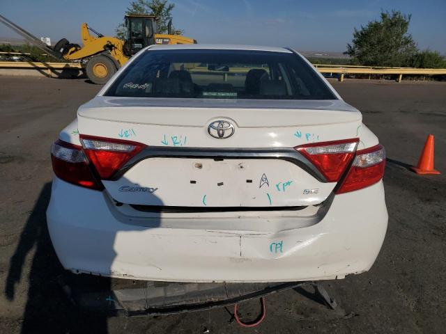  TOYOTA CAMRY 2017 Biały