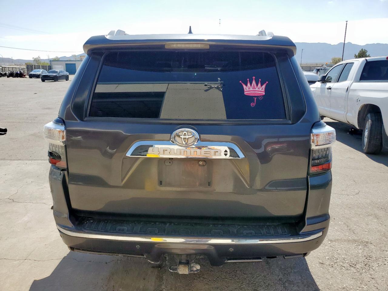 2018 Toyota 4Runner Sr5/Sr5 Premium VIN: JTEBU5JR8J5555365 Lot: 63336835