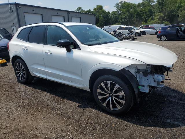 VOLVO XC60 PLUS 2025 Белы