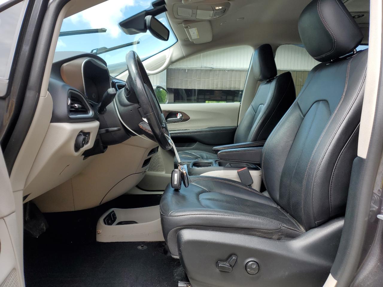 2019 Chrysler Pacifica Touring L VIN: 2C4RC1BG7KR576854 Lot: 64235755