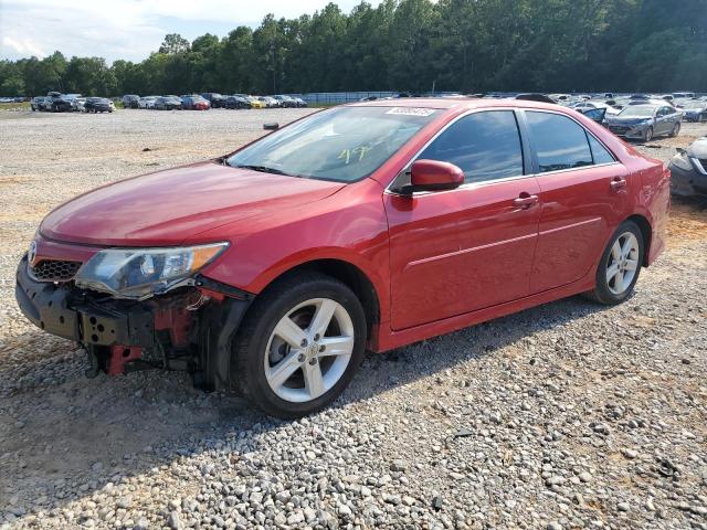  TOYOTA CAMRY 2014 Czerwony