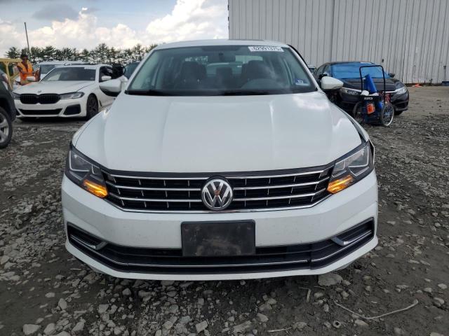  VOLKSWAGEN PASSAT 2017 Biały
