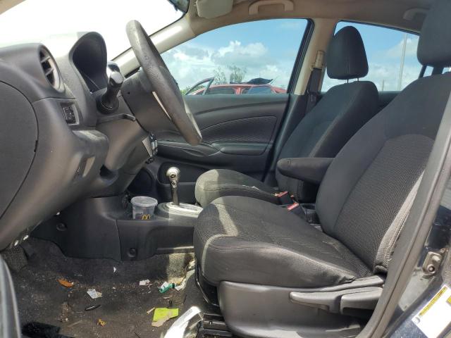  NISSAN VERSA 2017 Granatowy
