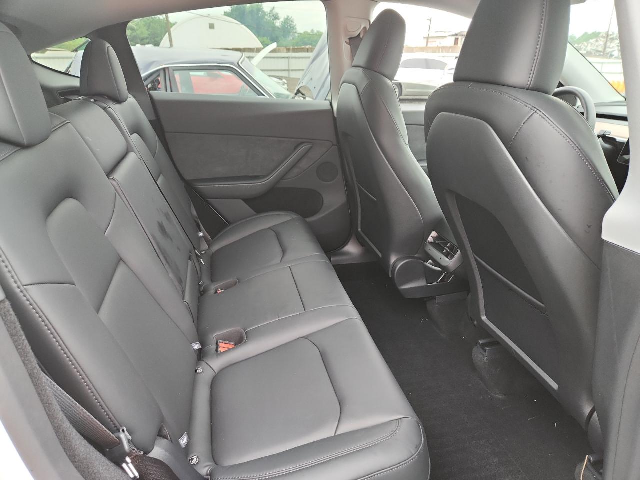 2025 Tesla Model Y VIN: 7SAYGDEE1SA343012 Lot: 63609585