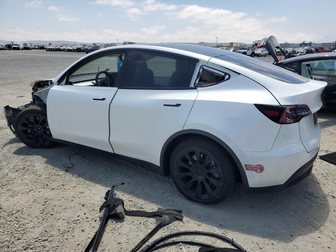 5YJYGAEE0MF178975 2021 Tesla Model Y
