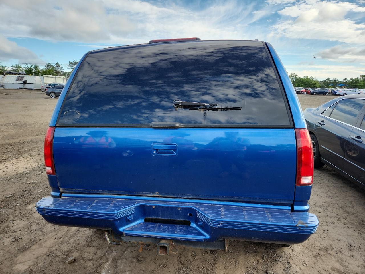1997 Chevrolet Tahoe K1500 VIN: 3GNEK18R8VG143166 Lot: 65406615