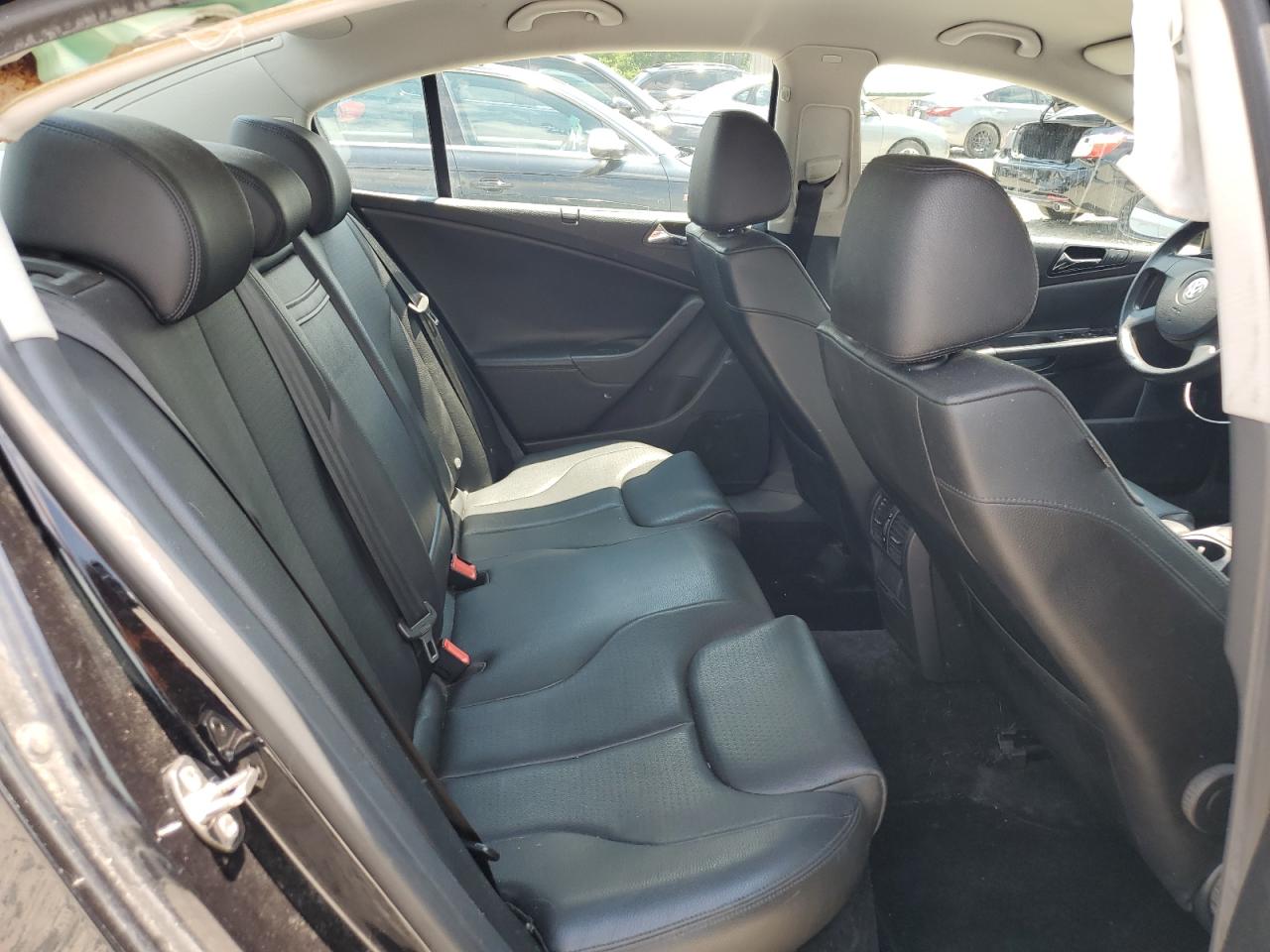 2008 Volkswagen Passat Turbo VIN: WVWUK73C48P051417 Lot: 63185215
