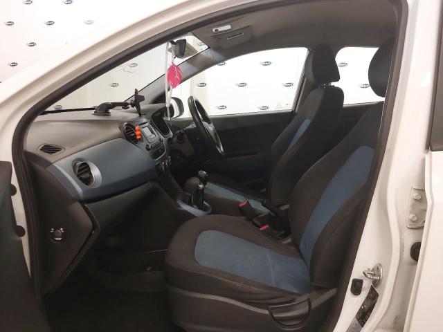2016 HYUNDAI I10 SE