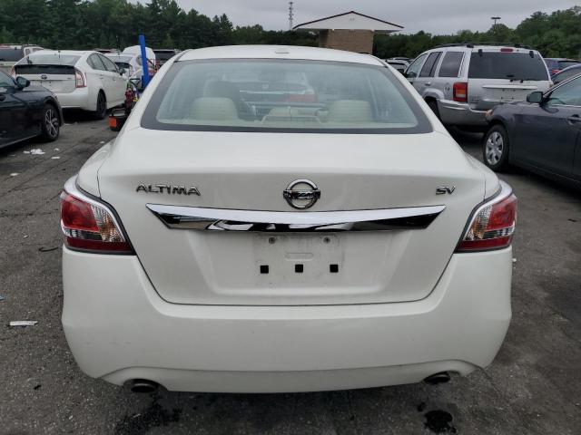 Sedans NISSAN ALTIMA 2015 Biały