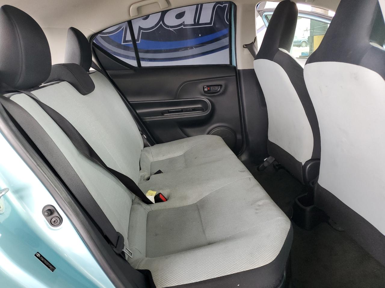 2013 Toyota Prius C VIN: JTDKDTB32D1046872 Lot: 64664235