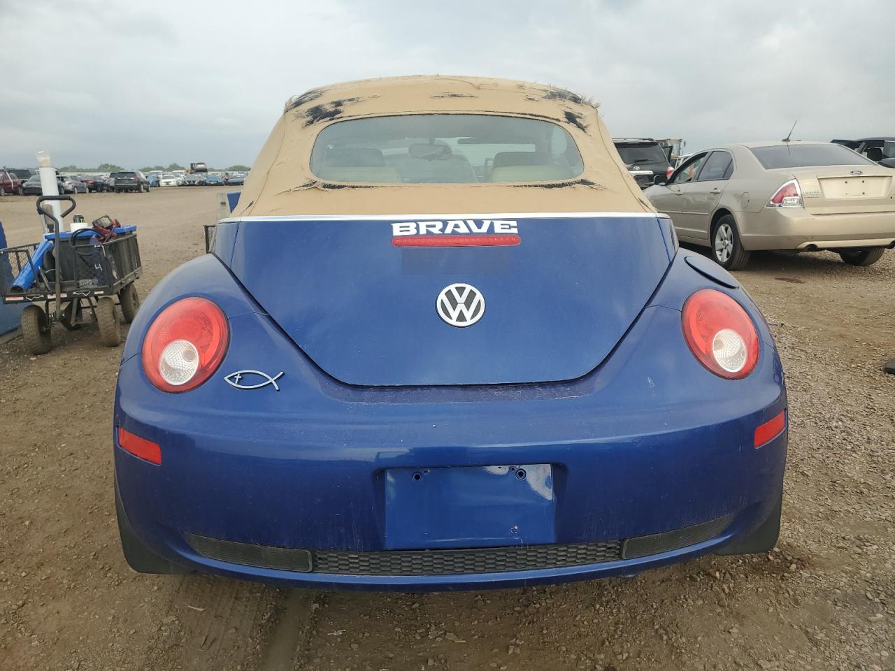 2007 Volkswagen New Beetle Convertible Option Package 1 VIN: 3VWRG31Y37M414838 Lot: 64521355