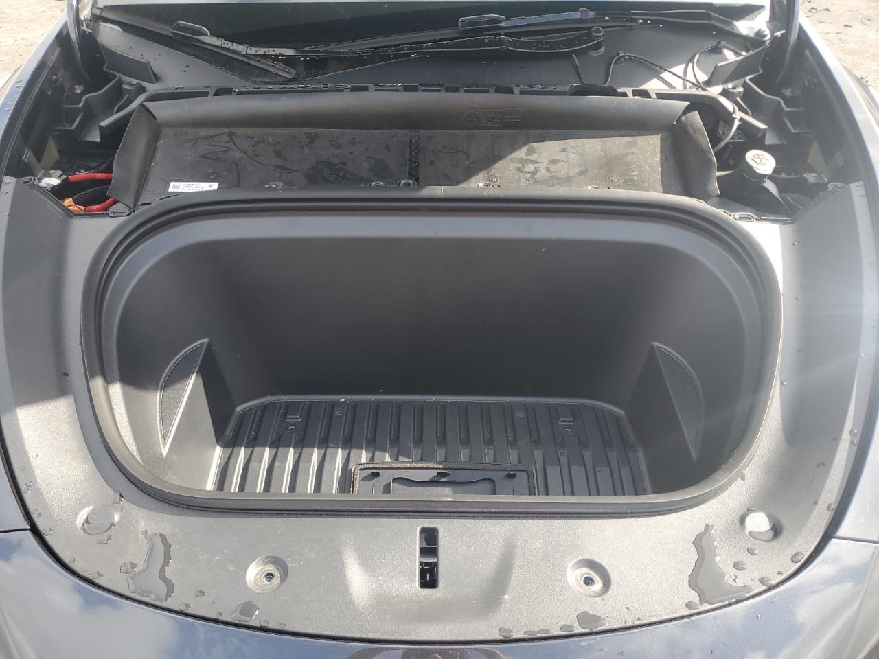 2024 Tesla Model Y VIN: 7SAYGDED8RF088976 Lot: 64036905