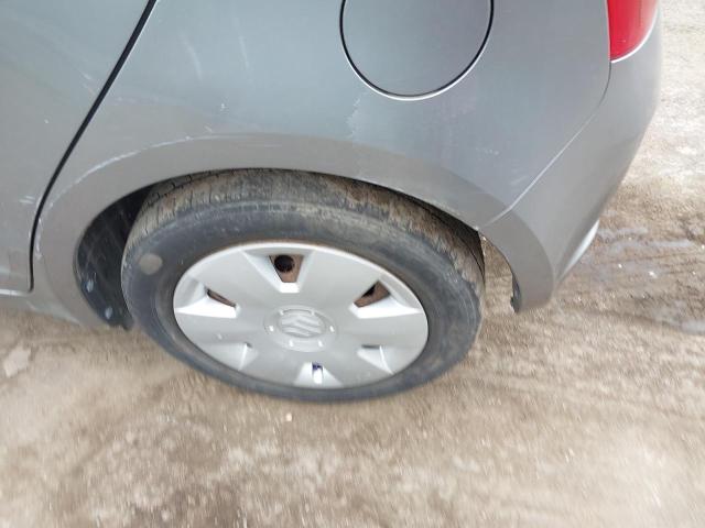 2005 SUZUKI SWIFT GL