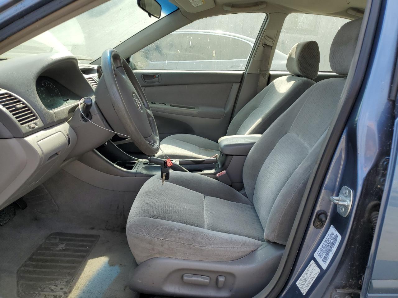 2003 Toyota Camry Le VIN: 4T1BE32KX3U736706 Lot: 64448095